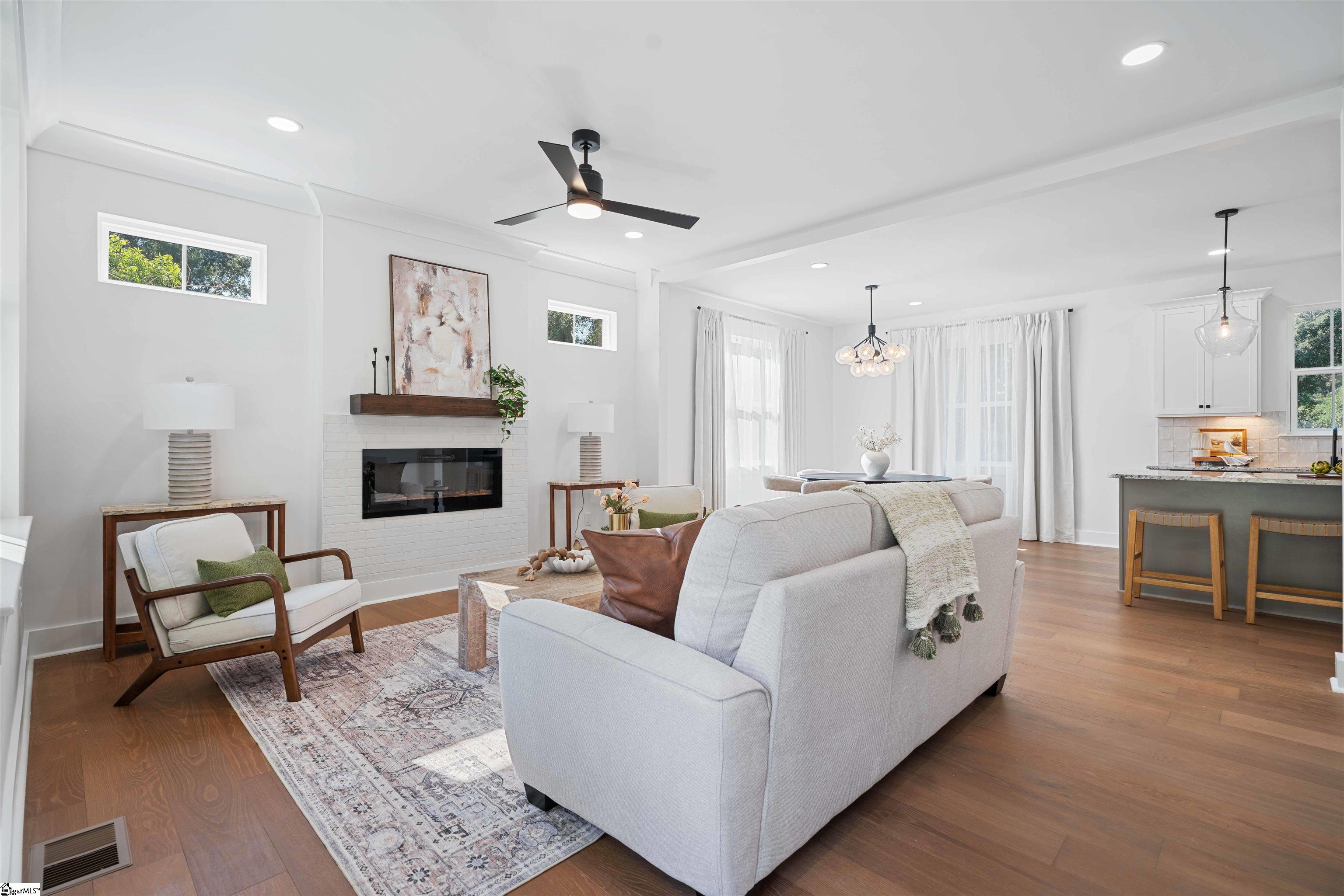 34 Lowndes Hill Road