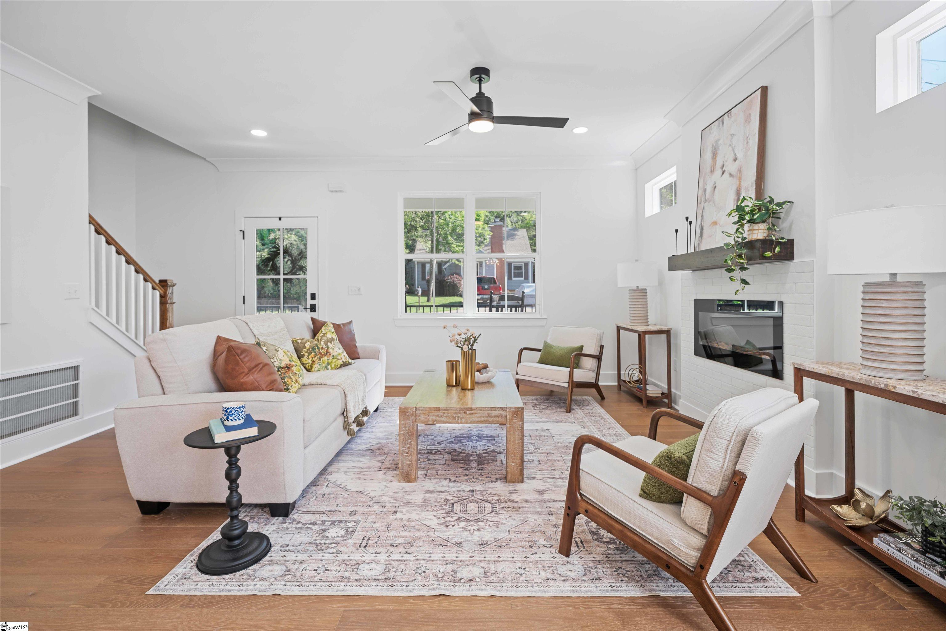 34 Lowndes Hill Road