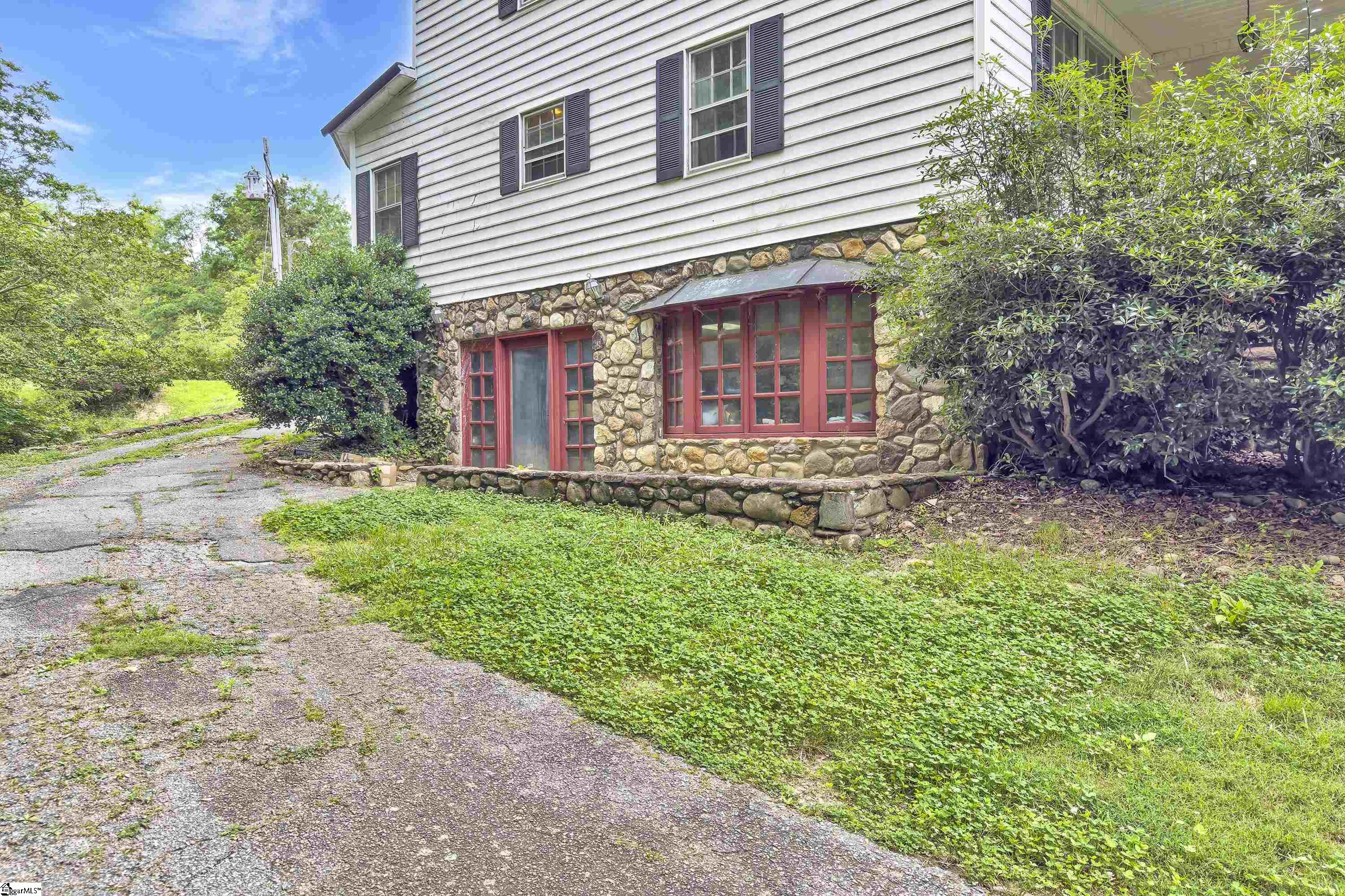2840 Glenn Springs Road