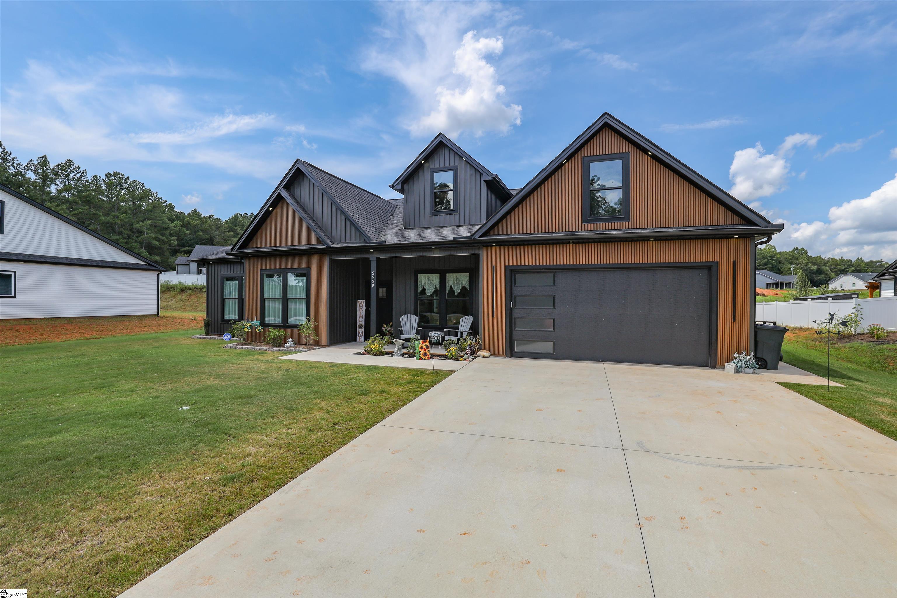 2925 Old Greenville Highway