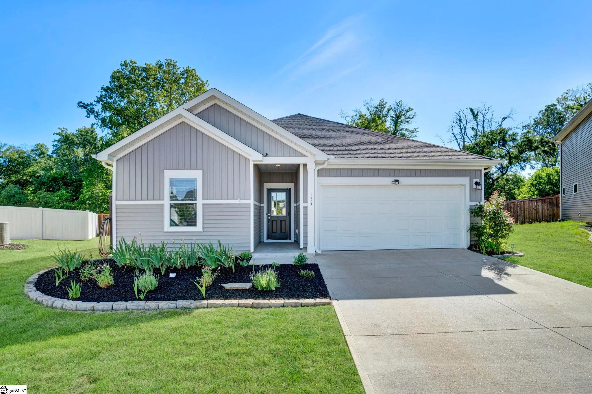 135 Mainsail Way