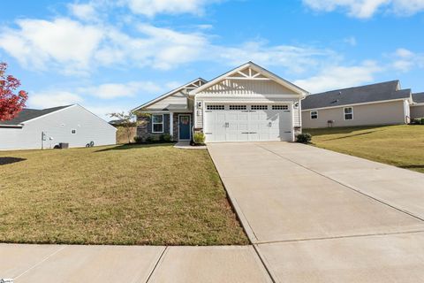 Photo of 33 Timberwild Drive, Greenville, SC 29605 (MLS # 1572449)