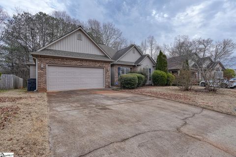 Photo of 393 Split Oak Lane, Inman, SC 29349 (MLS # 1582067)