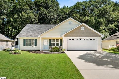 Photo of 226 Ashwood Lane, Anderson, SC 29625 (MLS # 1595330)