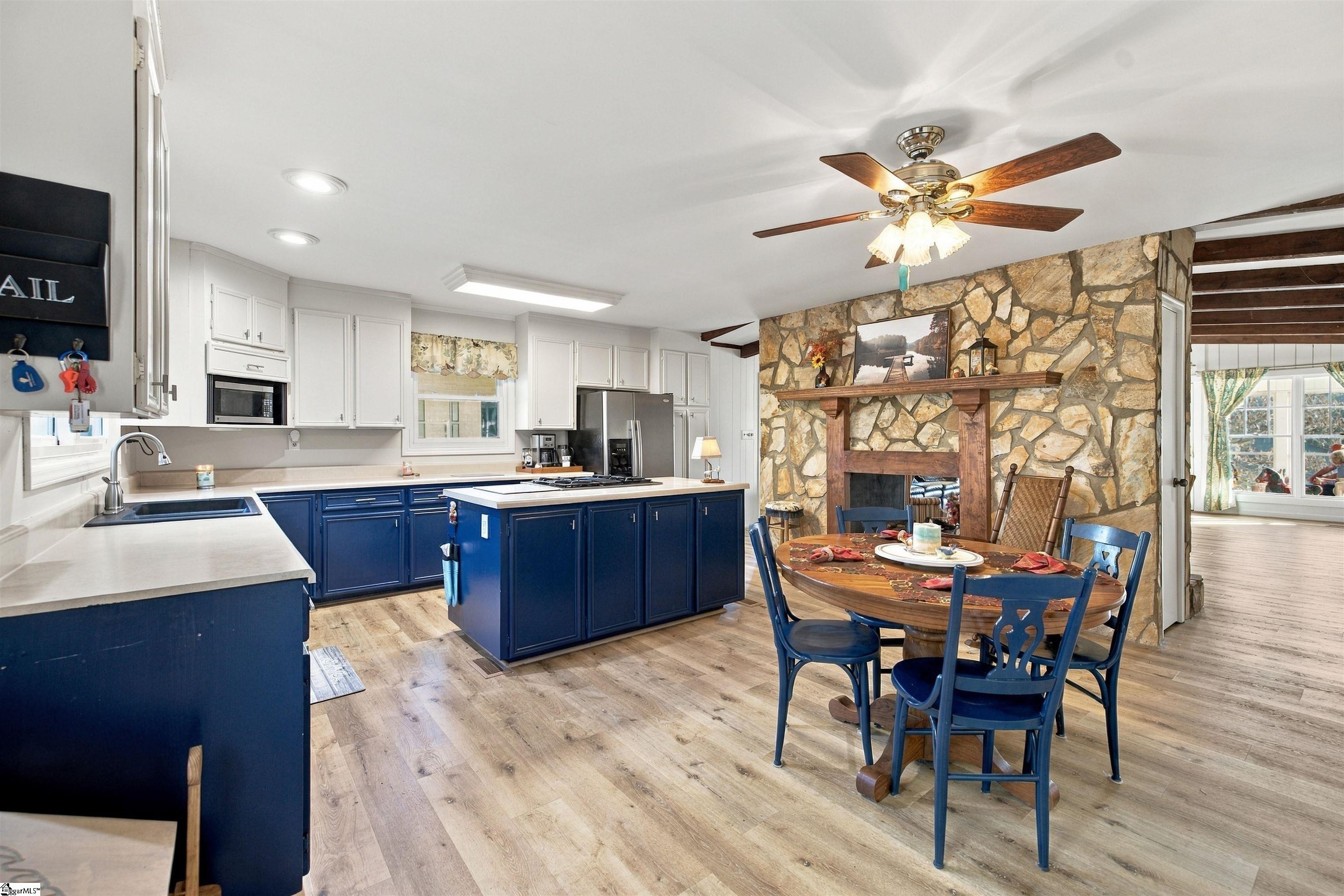 Real Estate Search 4 654 Tomachichi Road
