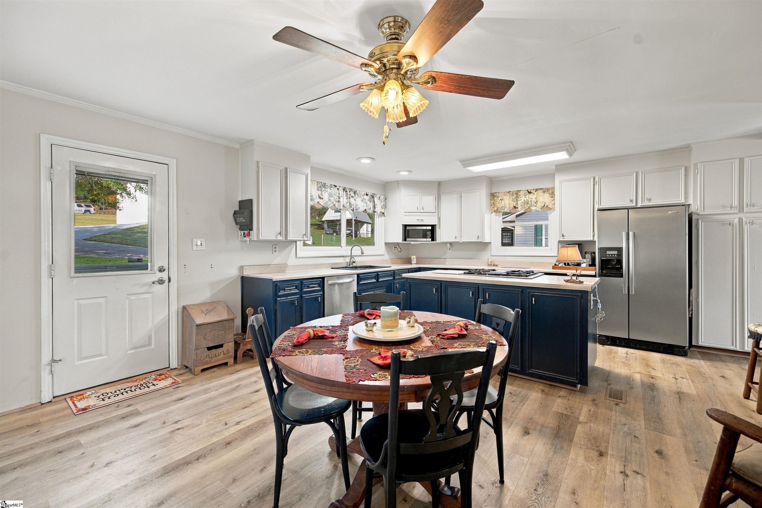 Real Estate Search 3 654 Tomachichi Road