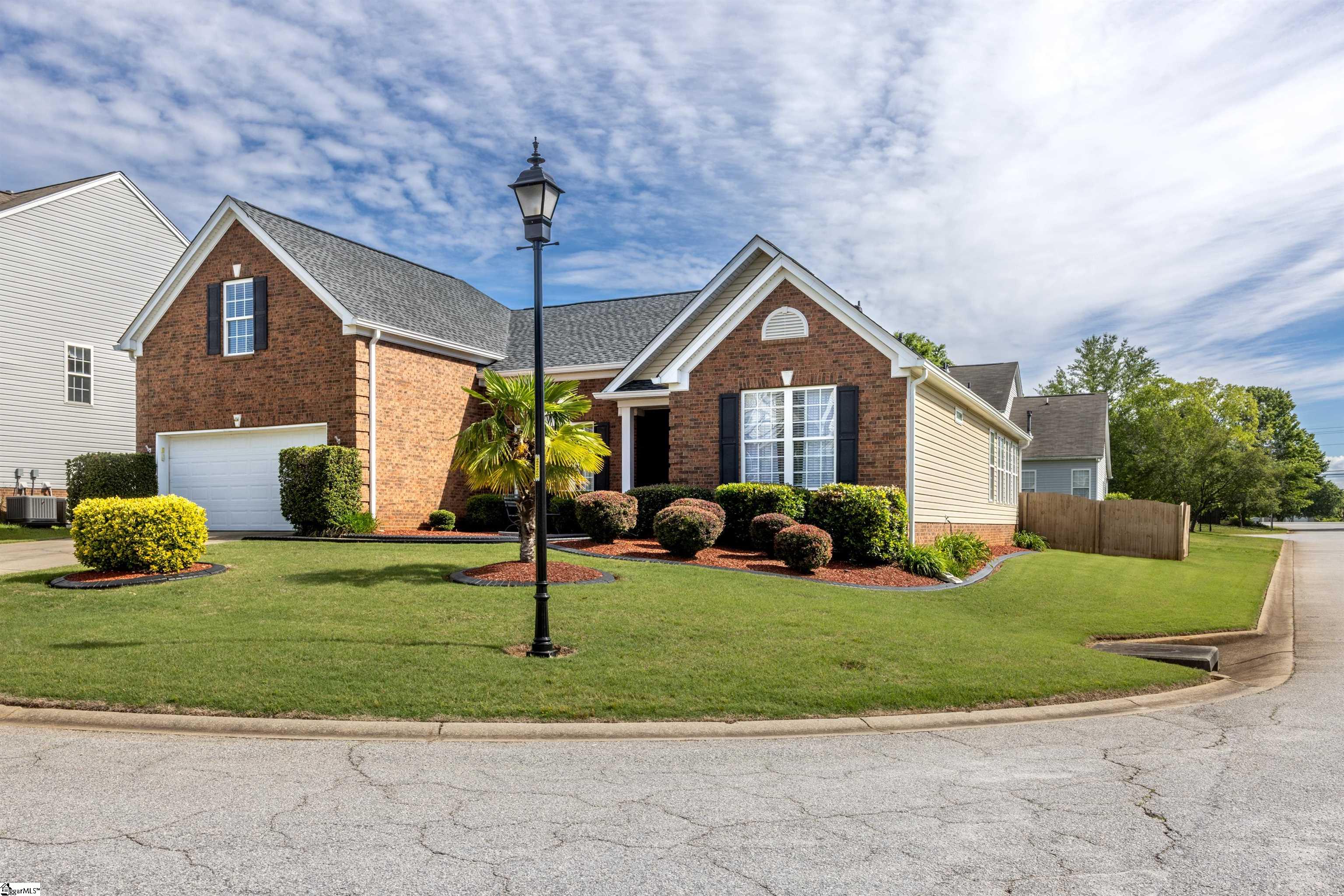 Simpsonville, South Carolina 29681, United States, 3 Bedrooms Bedrooms, ,3 BathroomsBathrooms,Residential,Pending,126027