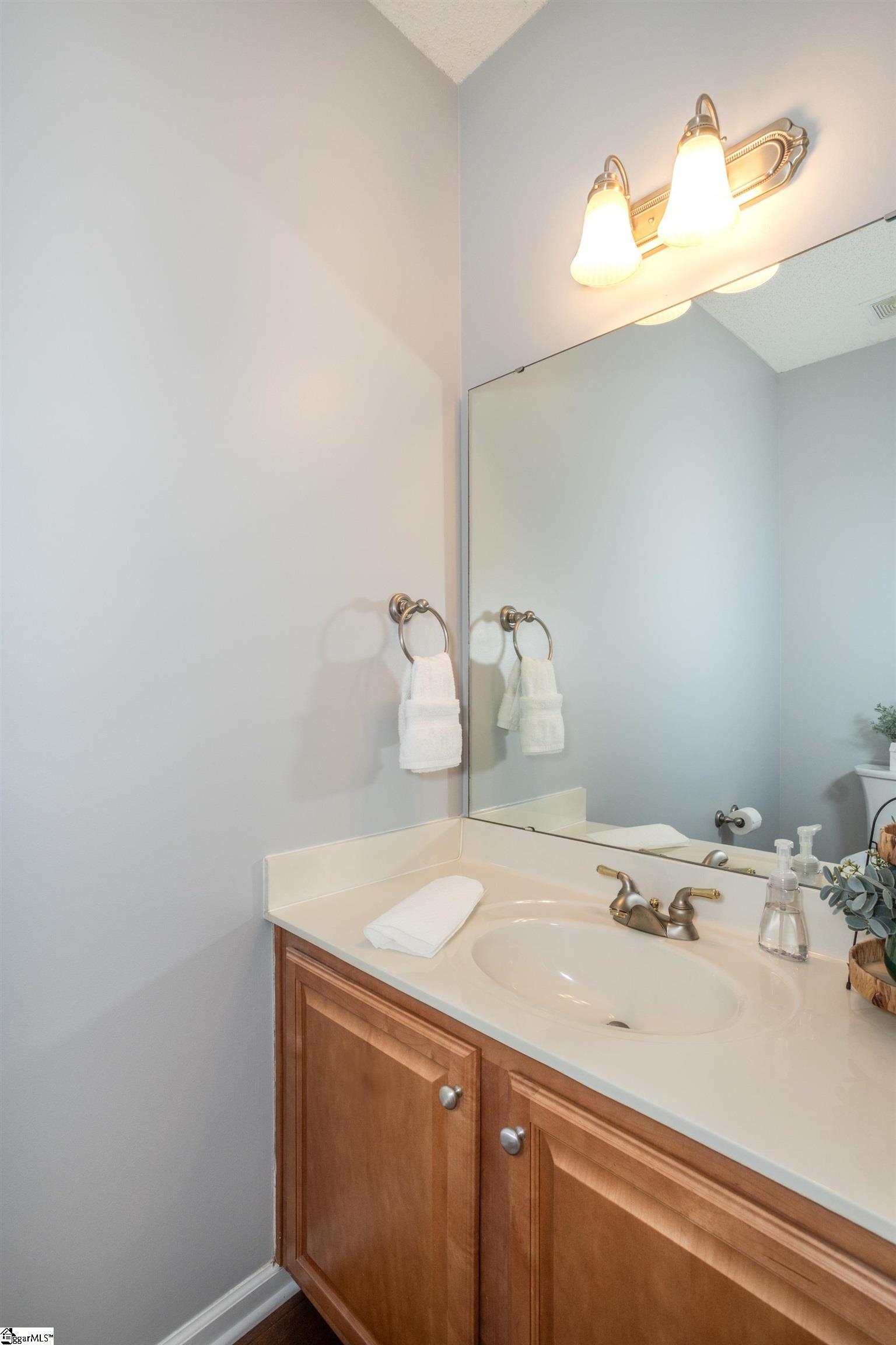 Simpsonville, South Carolina 29681, United States, 3 Bedrooms Bedrooms, ,3 BathroomsBathrooms,Residential,Pending,126027