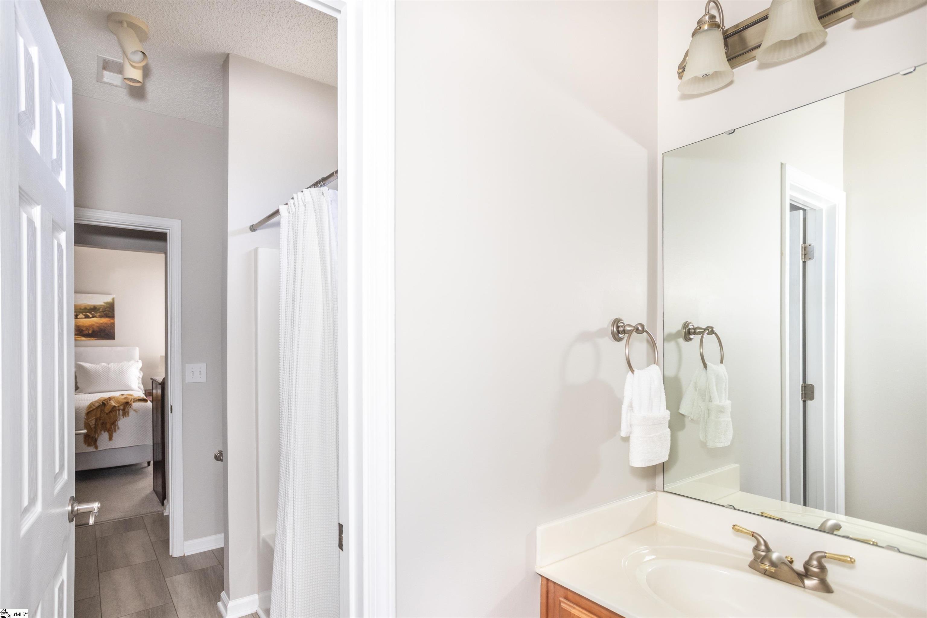 Simpsonville, South Carolina 29681, United States, 3 Bedrooms Bedrooms, ,3 BathroomsBathrooms,Residential,Pending,126027