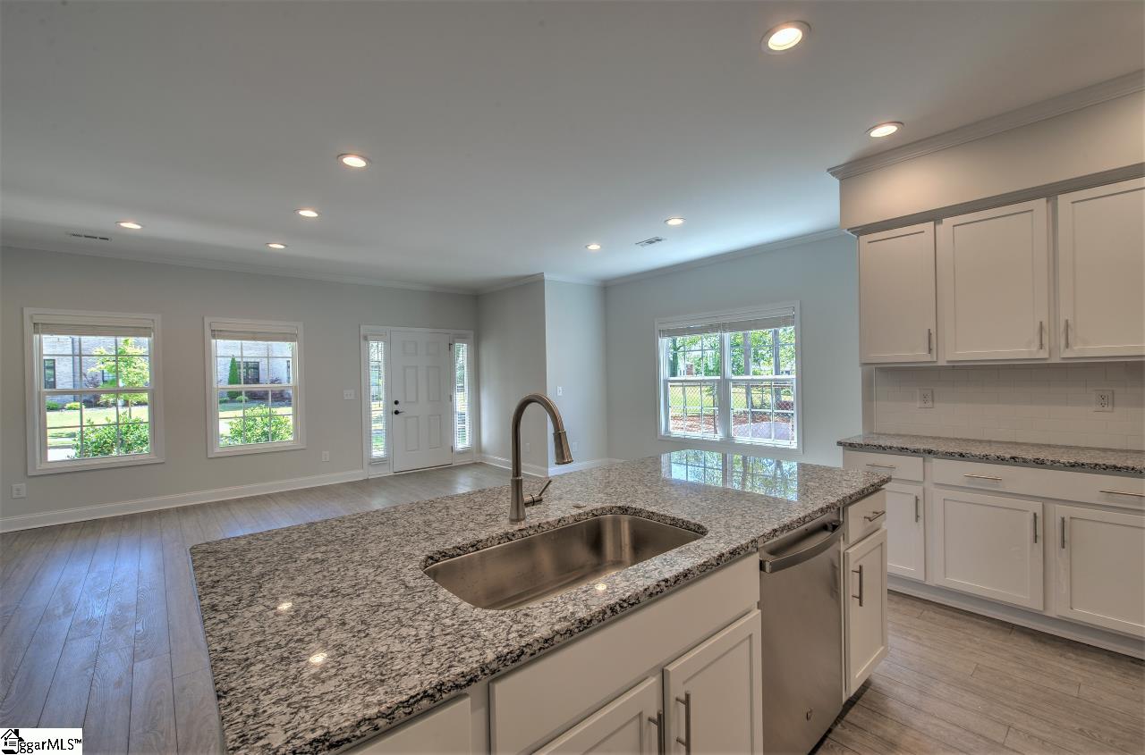 Greenville, South Carolina 29605, United States, 3 Bedrooms Bedrooms, ,3 BathroomsBathrooms,Residential,Active,95149