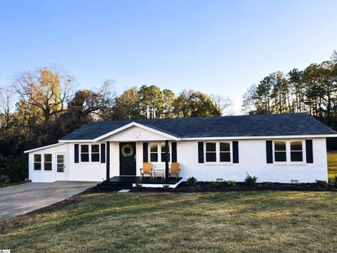 Photo of 2020 Bolt Drive, Anderson, SC 29621 (MLS # 1589640)