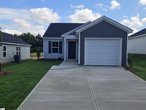 Photo of 190 Cloverfield Lane, Spartanburg, SC 29303 (MLS # 1603601)