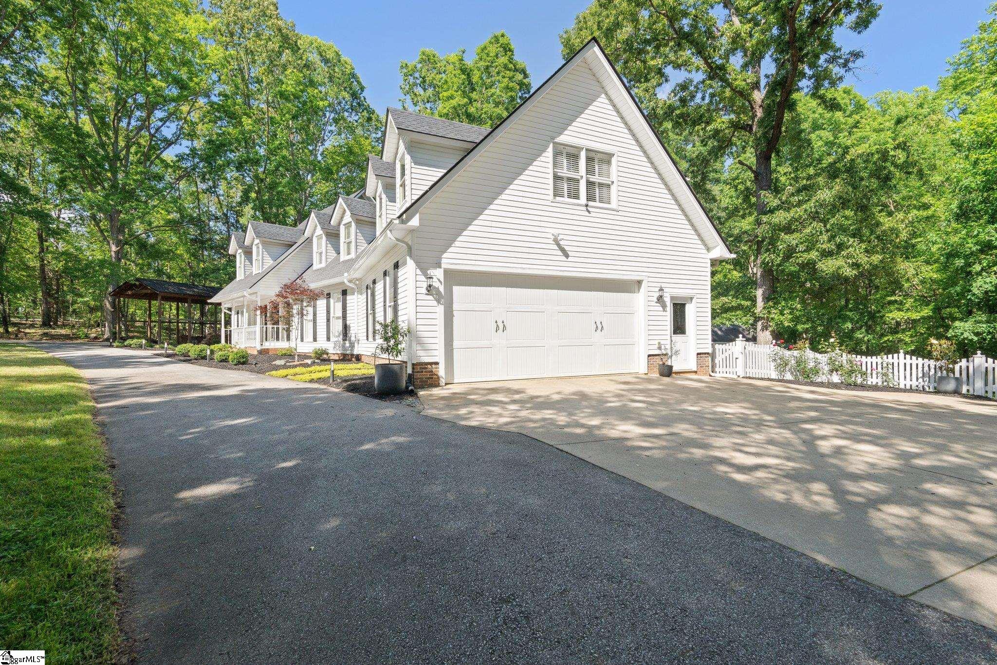 300 Shagbark Circle