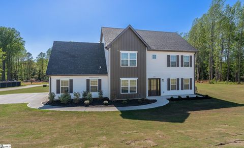 Photo of 102 Ellison Drive, Easley, SC 29642 (MLS # 1588717)