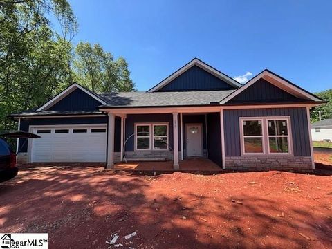 MLS: 1543686