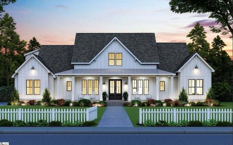 Photo of Hidden Glory Drive Lot 17 #Lot 17, Landrum, SC 29356 (MLS # 1571272)