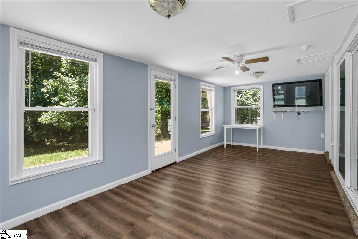 Piedmont, South Carolina 29673, United States, 3 Bedrooms Bedrooms, ,2 BathroomsBathrooms,Residential,Contingent,100545