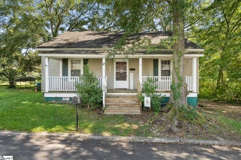 Photo of 6 W Fleming Street, Ware Shoals, SC 29692 (MLS # 1573485)