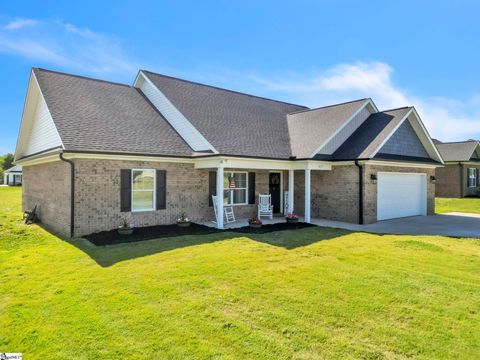 Photo of 437 Cherokee Creek Road, Gaffney, SC 29341 (MLS # 1592463)