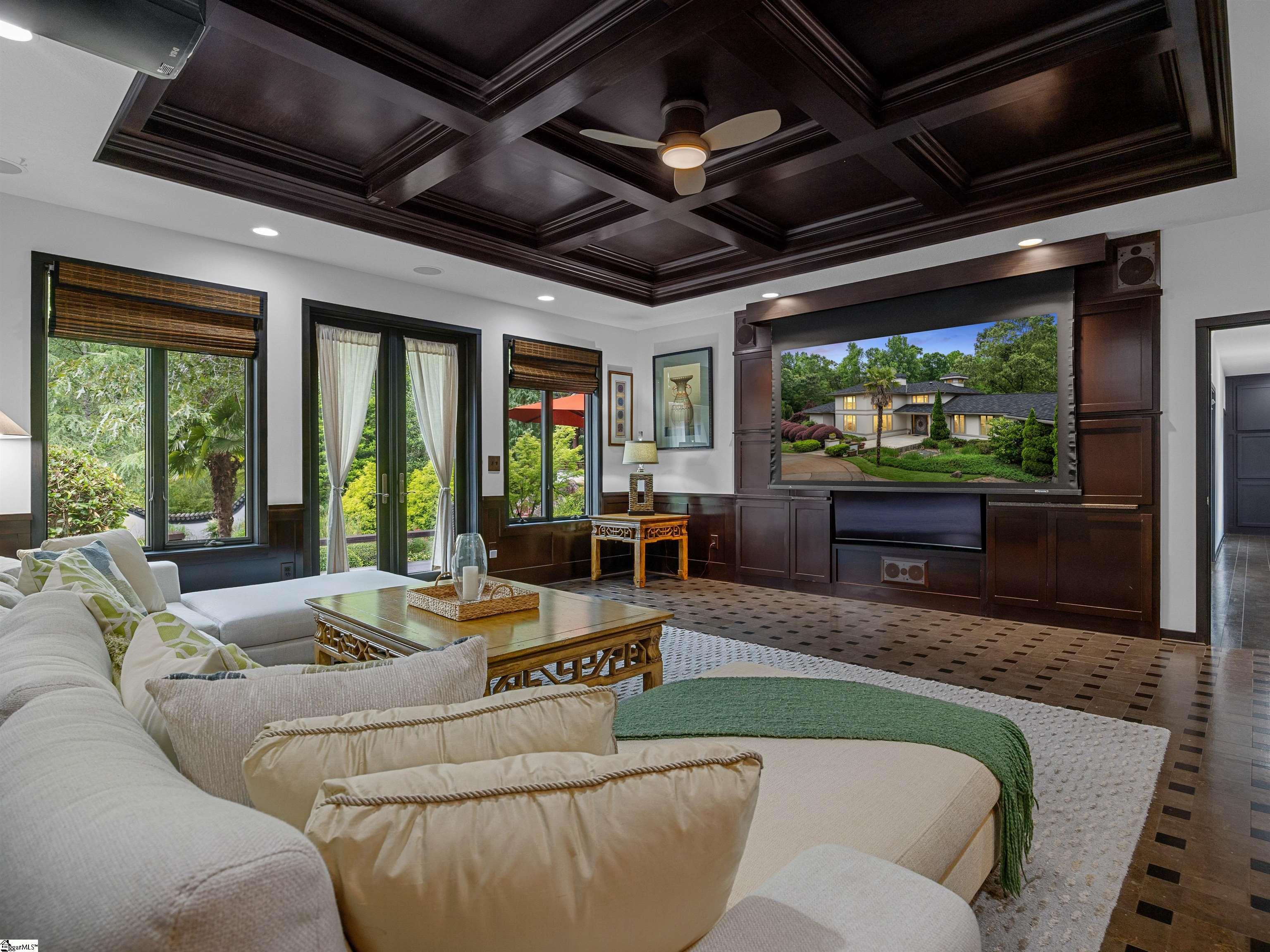 380 Montagu Drive