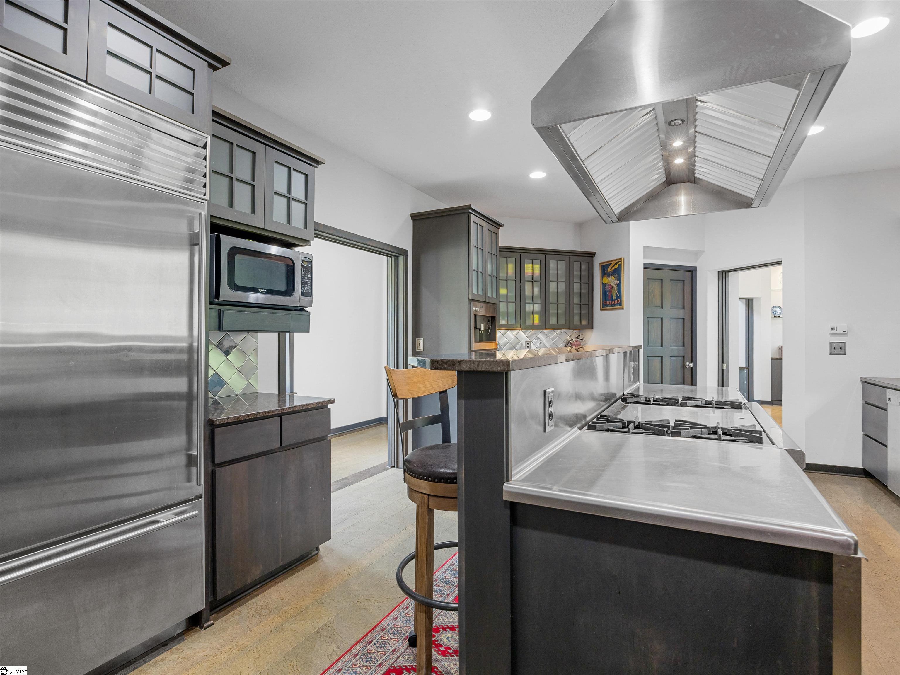 380 Montagu Drive