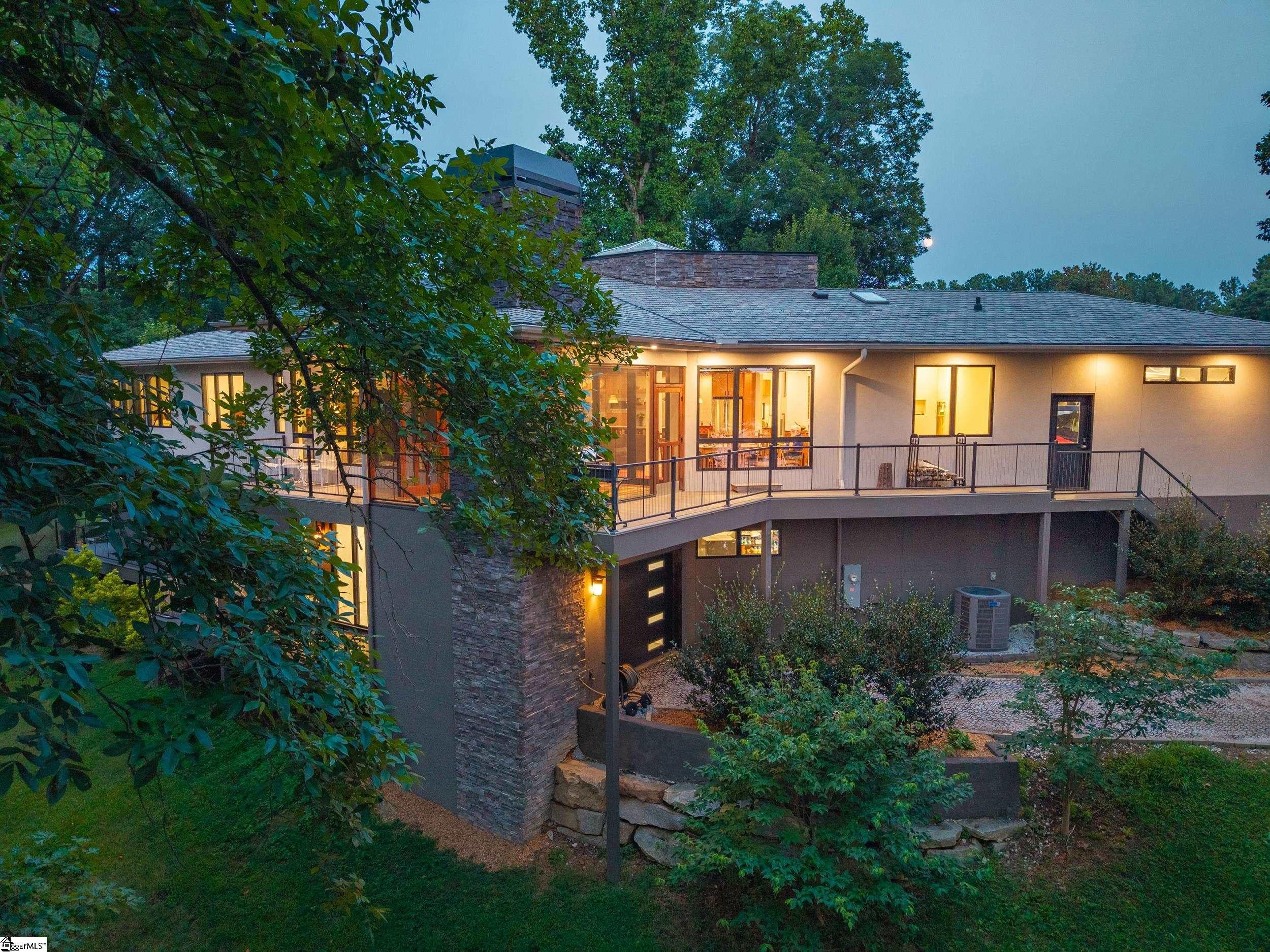 5011 Bridgeview Drive