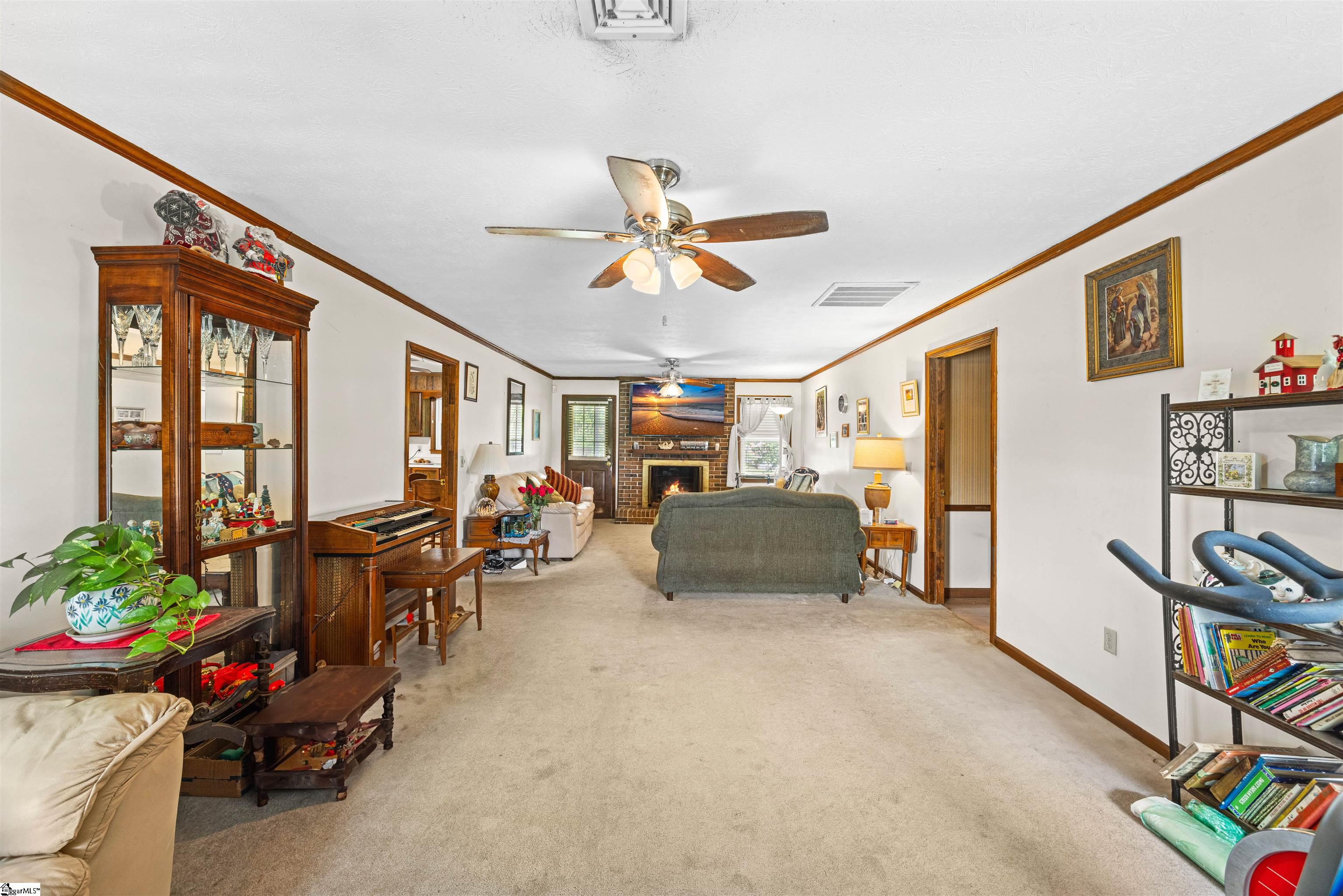 11 Crestview Court