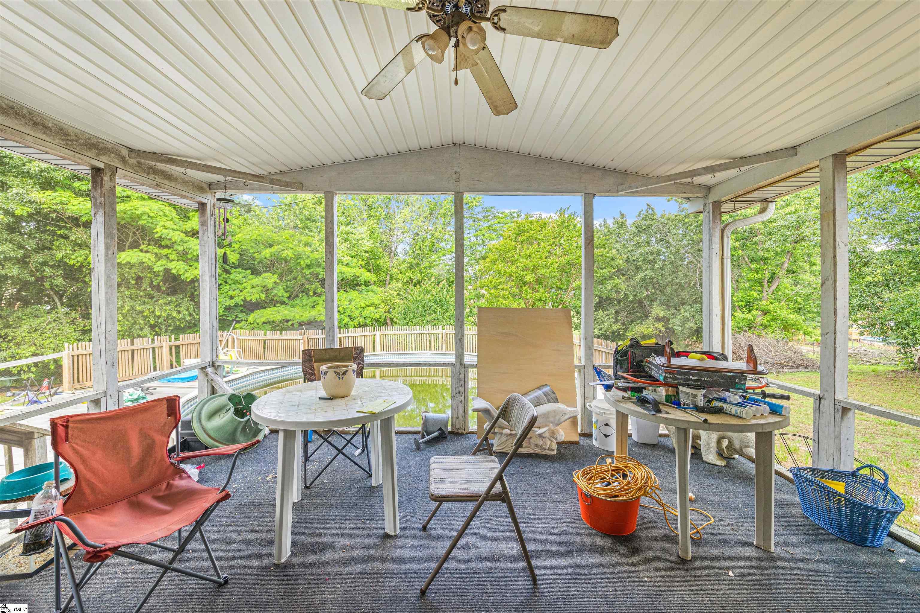 11 Crestview Court