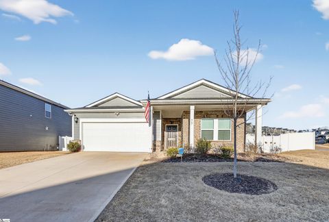 Photo of 967 Burghley Circle, Greer, SC 29651 (MLS # 1579685)