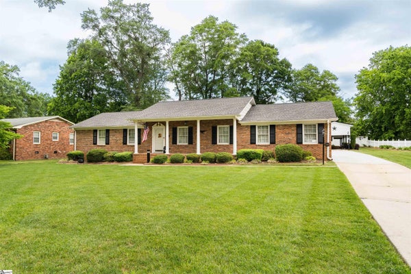 108 RIDGEWAY RD, SPARTANBURG, SC 29301 - Image a8b3c8f8c3ded3e517cbc49adfa369cc/262046031