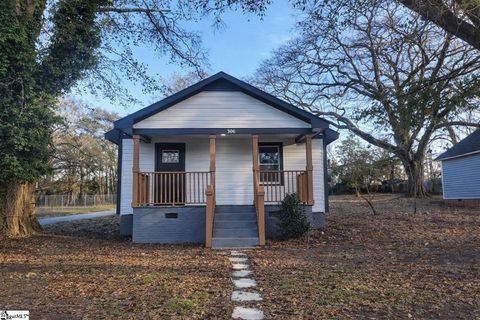 Photo of 306 Spruce Street, Spartanburg, SC 29303 (MLS # 1579993)