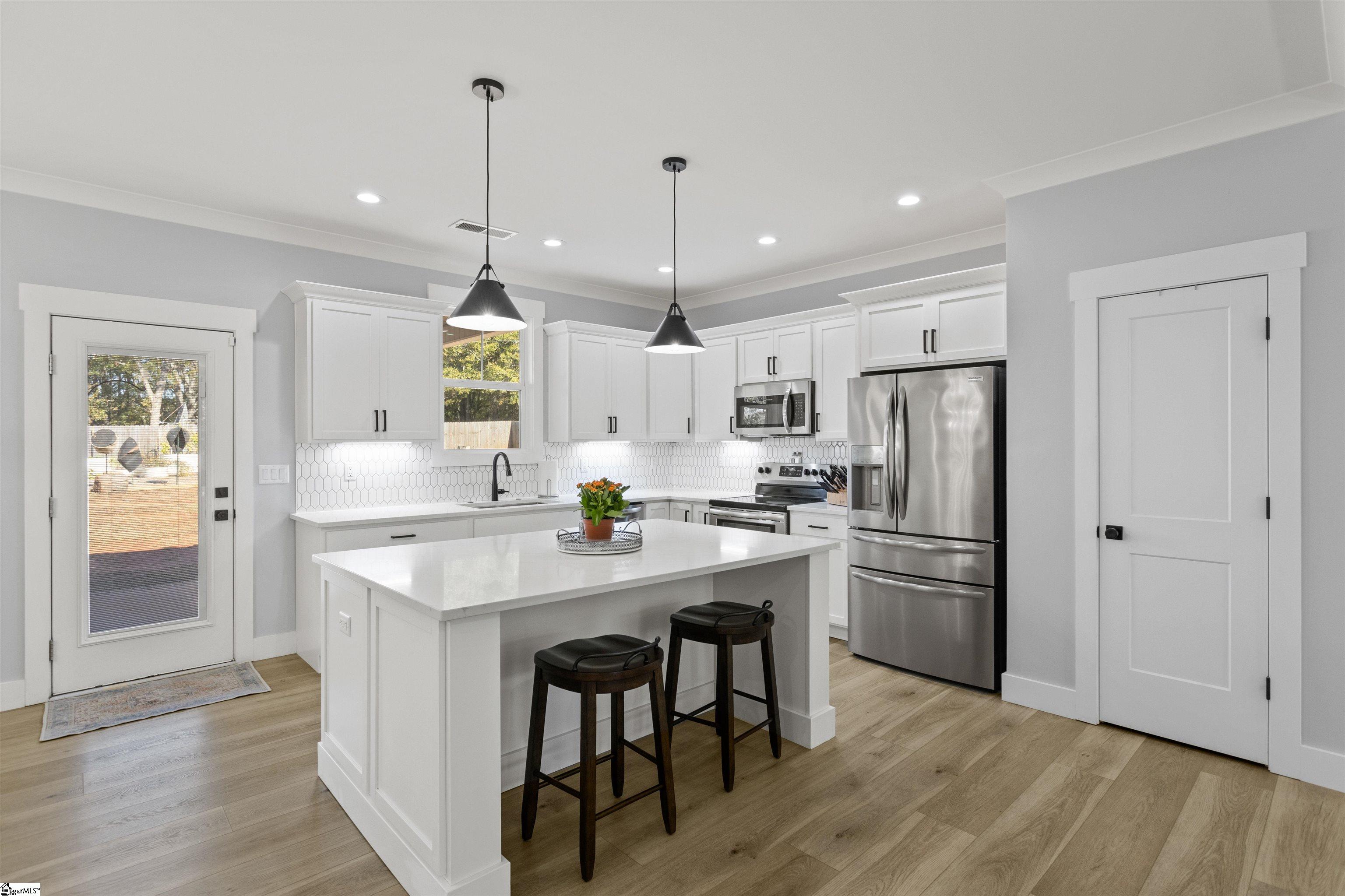 3 Sunset Court