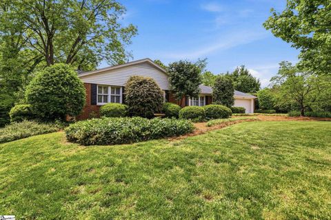 Photo of 2 Yancey Drive, Greenville, SC 29615 (MLS # 1590203)