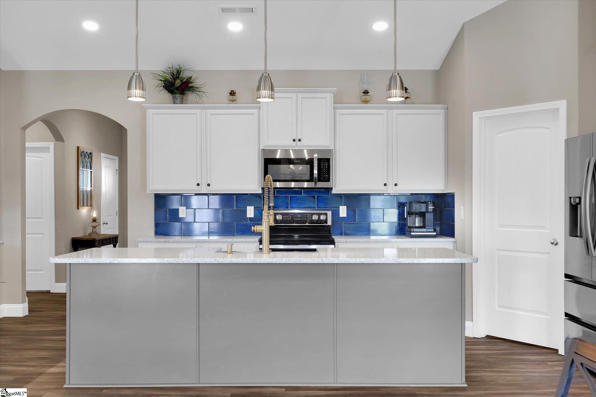 203 Legacy Lane