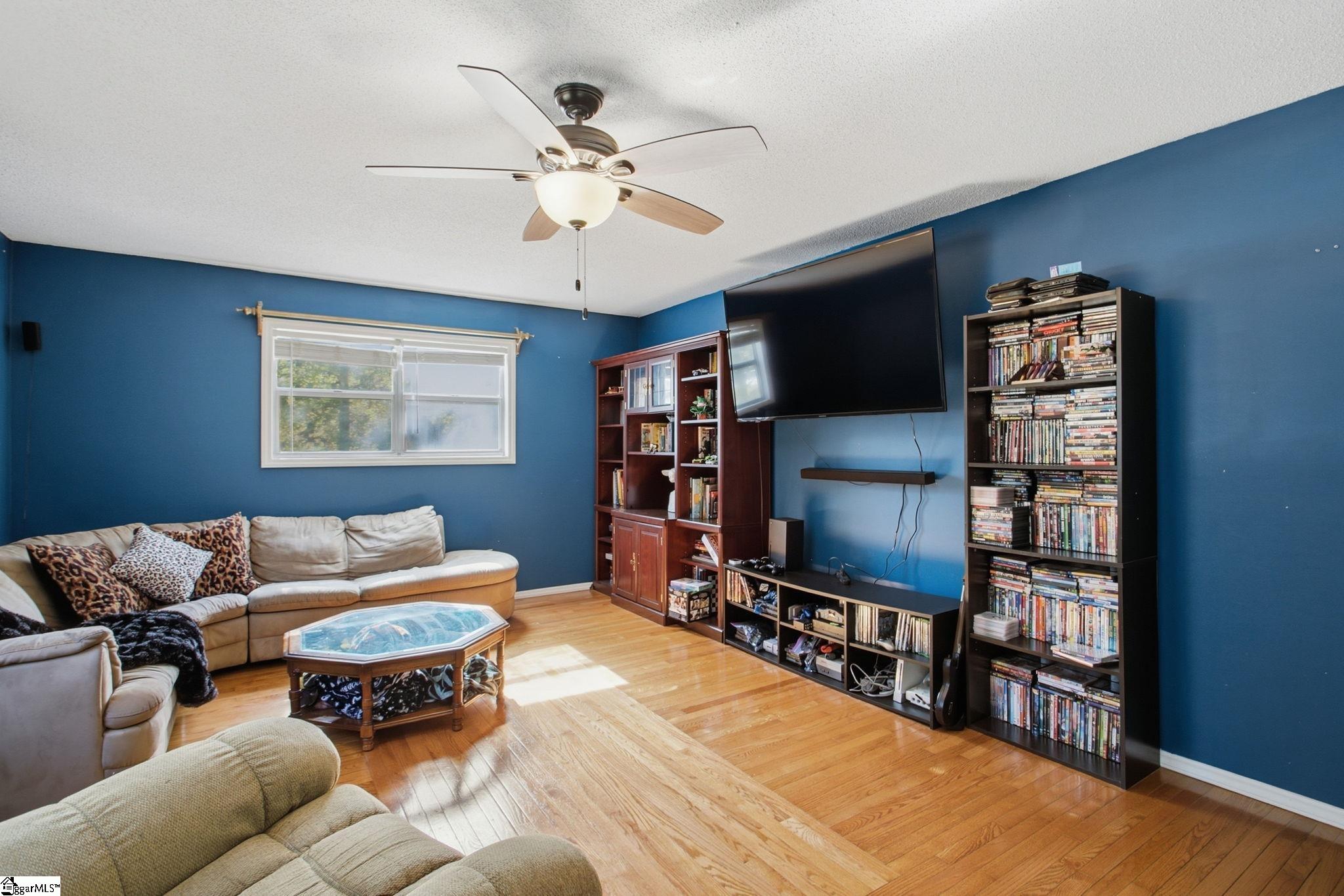 Real Estate Search 4 100 Ripplelake Drive