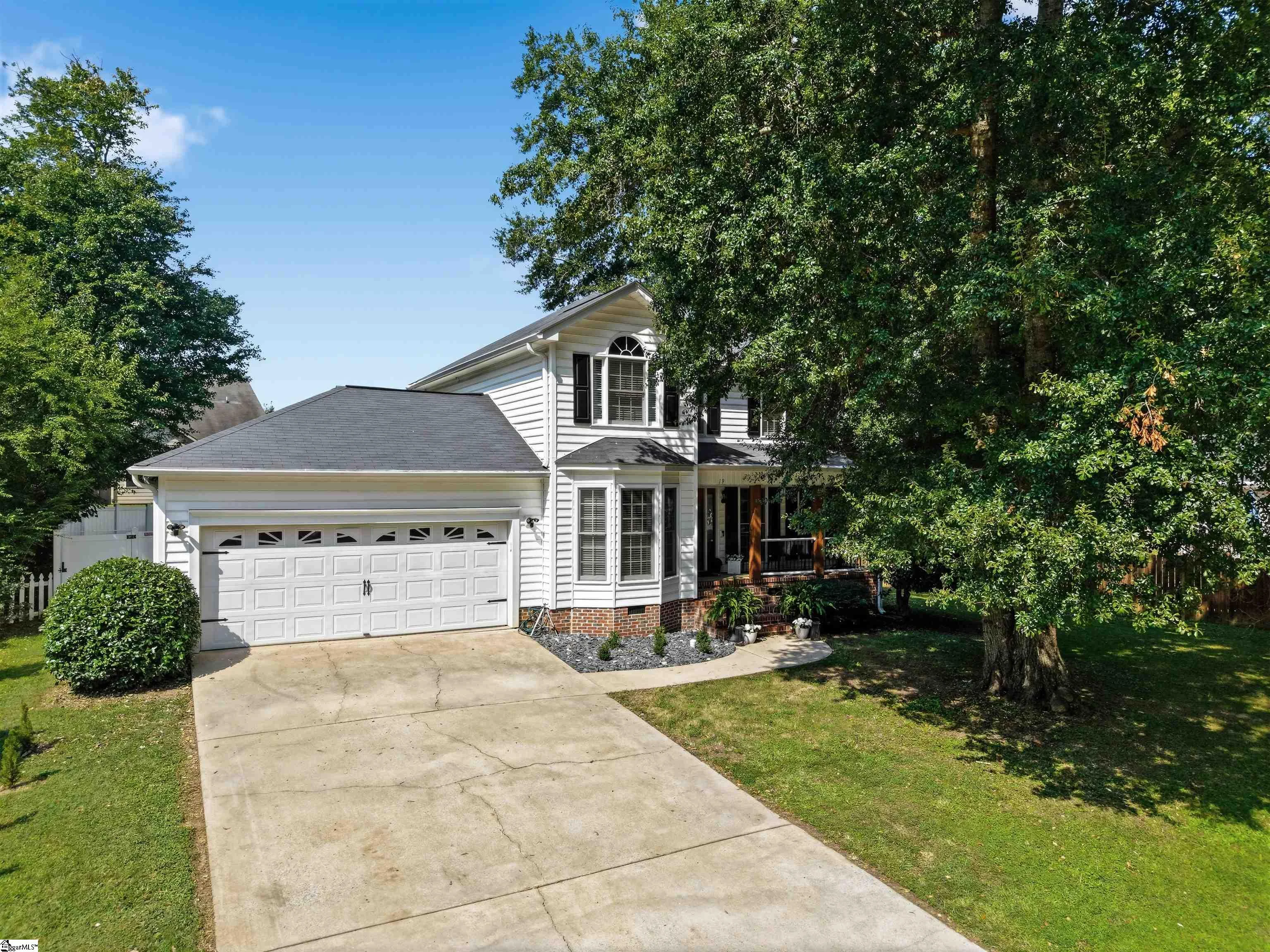 19 Chantilly Rue Court