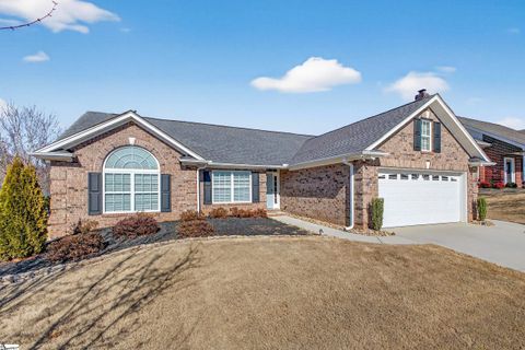 Photo of 11 Cedarcrest Court, Simpsonville, SC 29680 (MLS # 1587042)