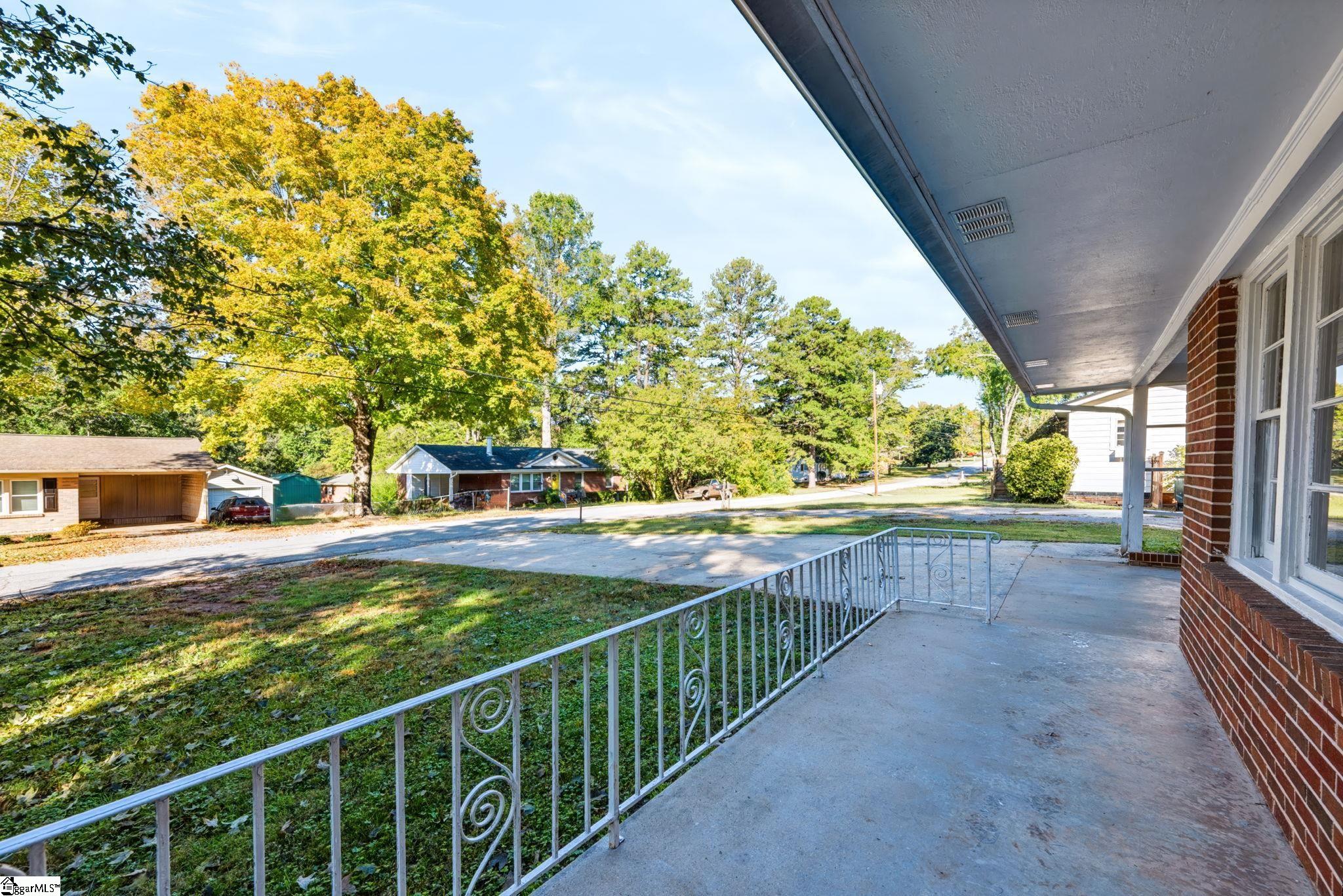 215 Cedar Circle