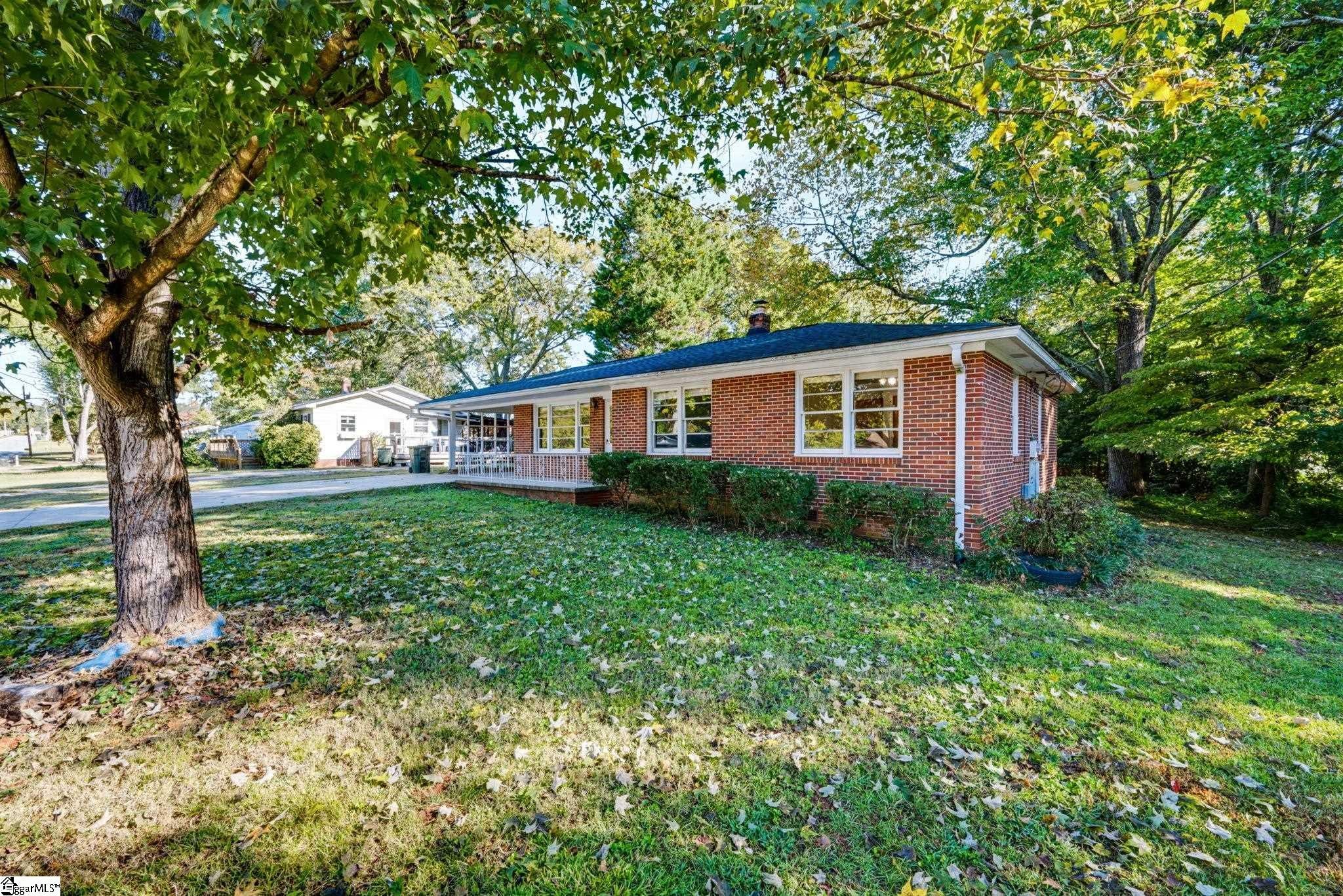 215 Cedar Circle