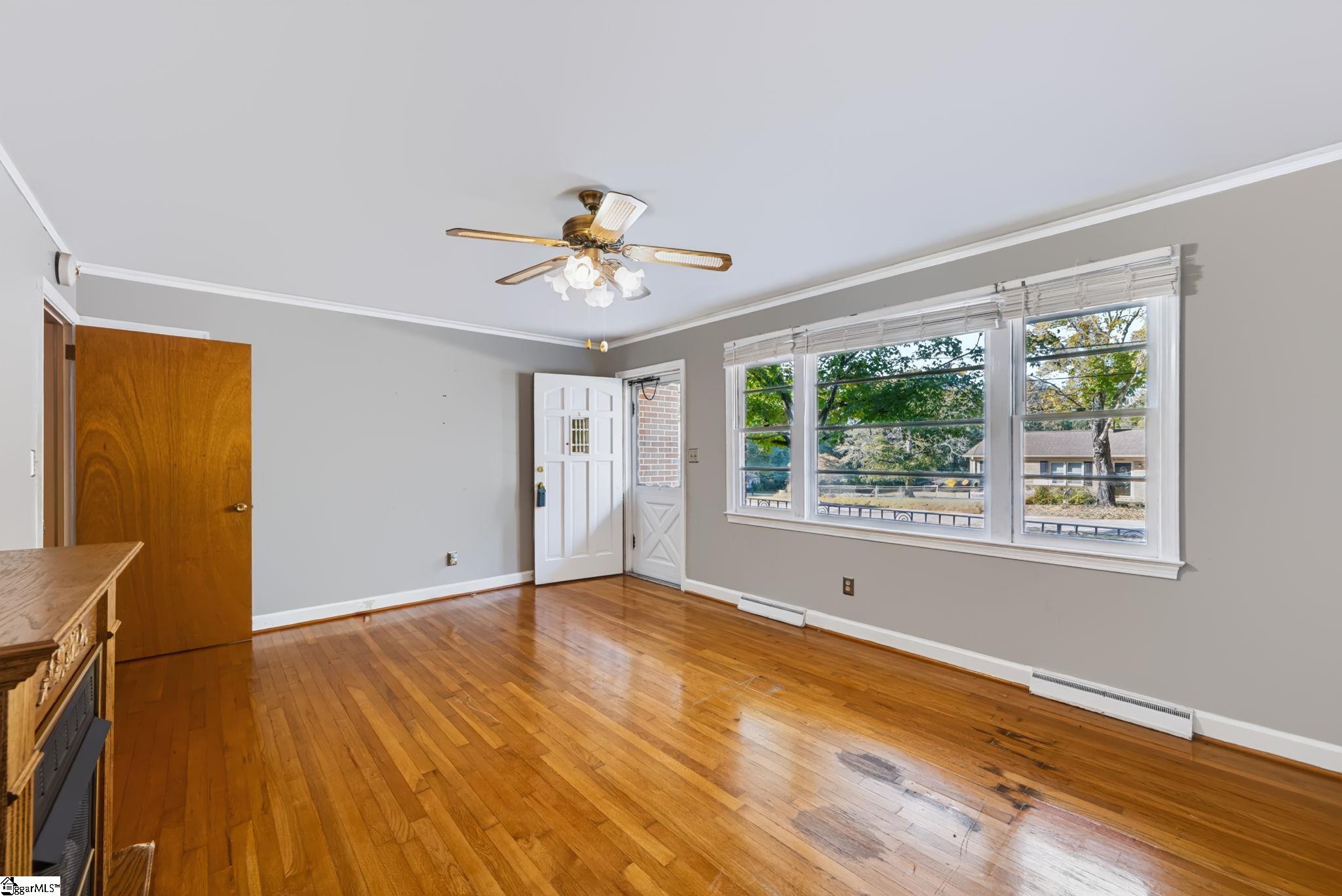 215 Cedar Circle
