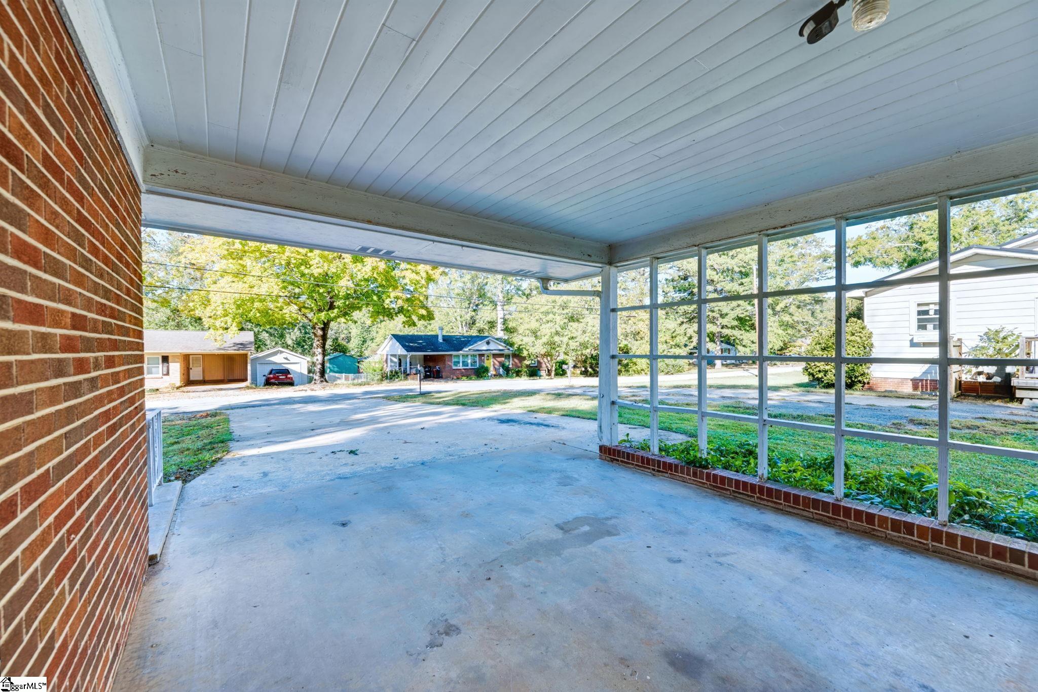 215 Cedar Circle