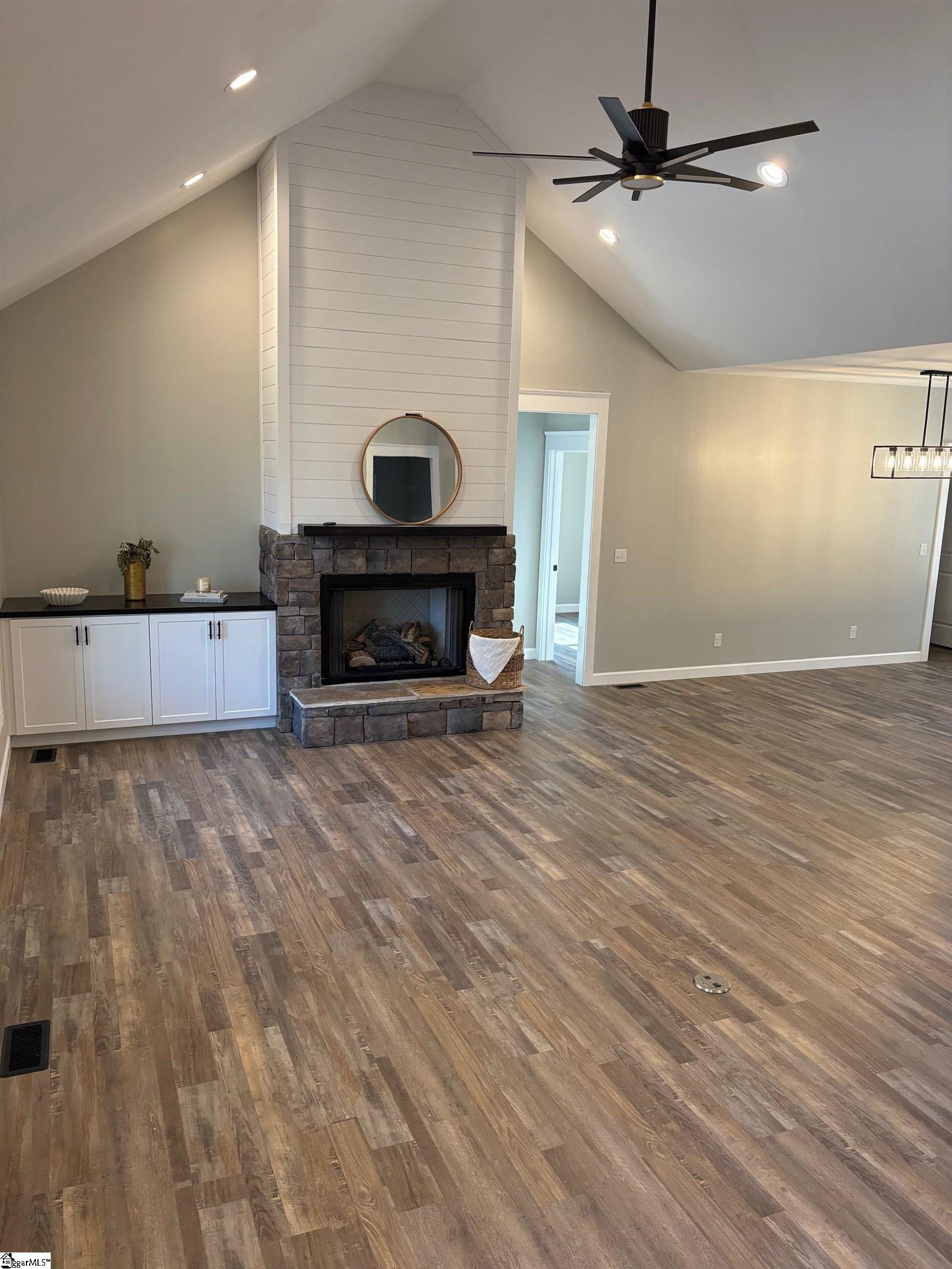 107 Bentwood Lane