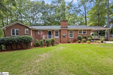 Photo of 100 Sherwood Drive, Laurens, SC 29360 (MLS # 1571263)