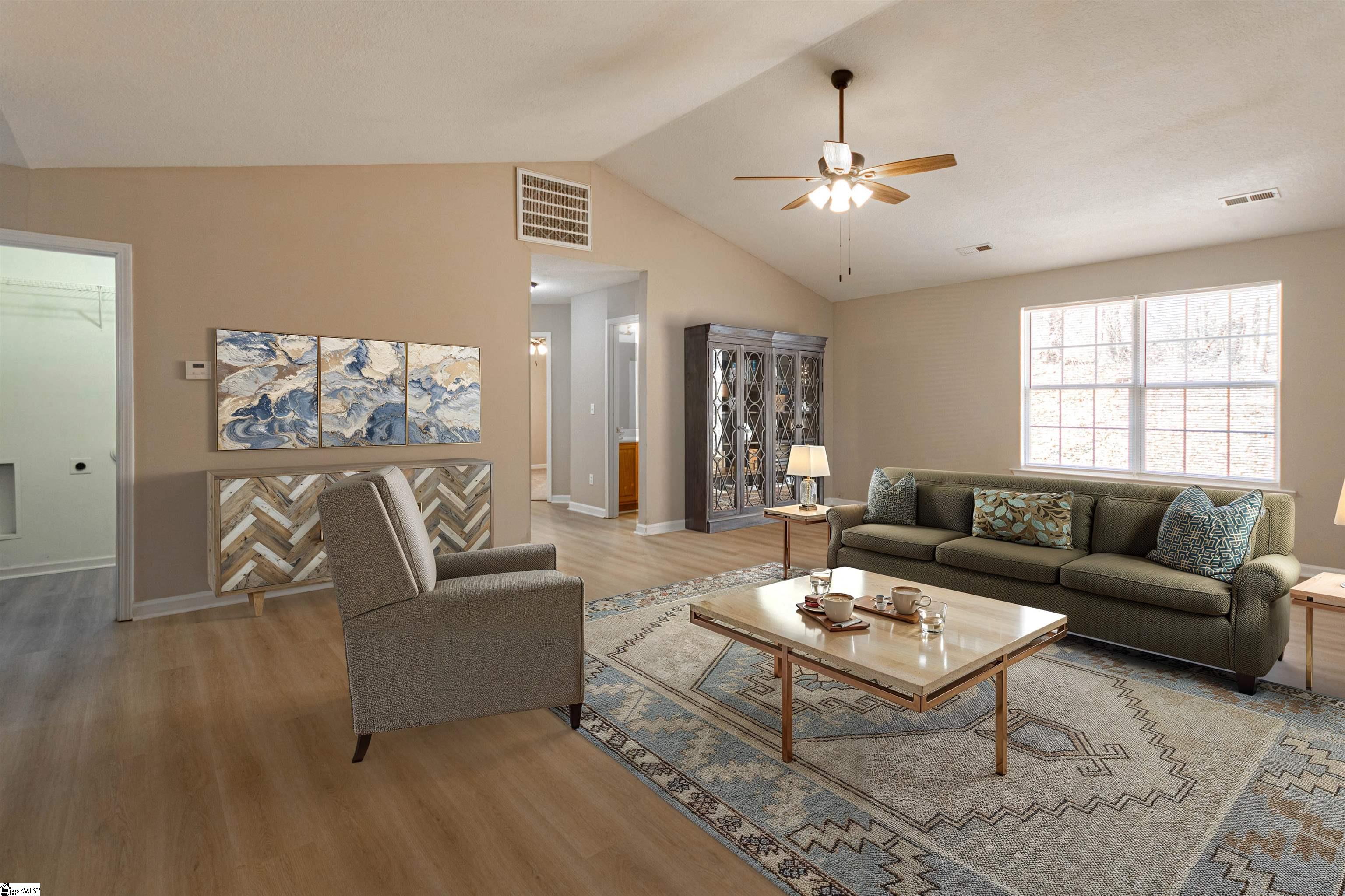 Spartanburg, South Carolina 29301, United States, 3 Bedrooms Bedrooms, ,2 BathroomsBathrooms,Residential,Active,134817