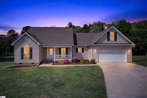 Photo of 262 Proffitts Way, Inman, SC 29349 (MLS # 1587662)