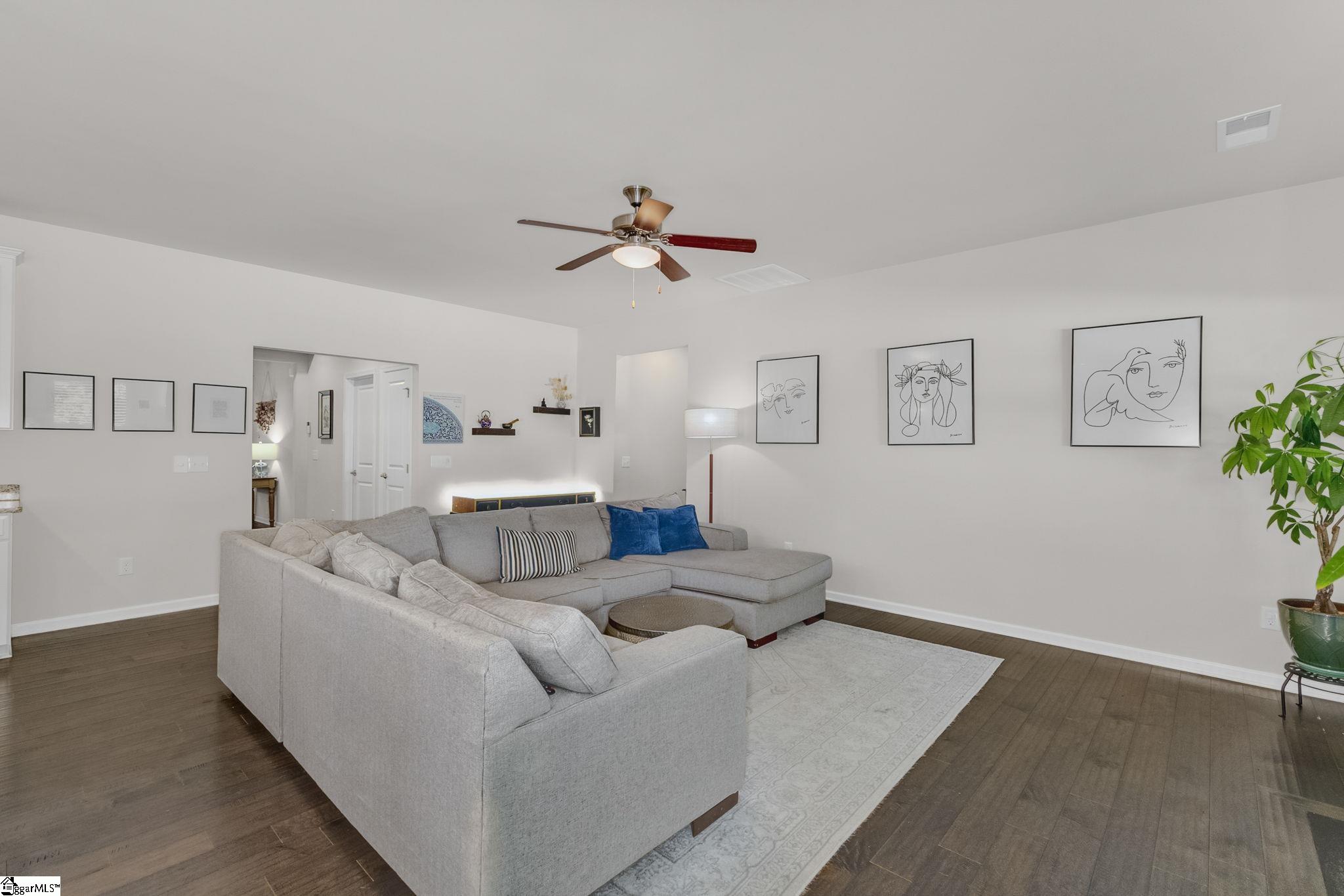 Greer, South Carolina 29650, United States, 4 Bedrooms Bedrooms, ,3 BathroomsBathrooms,Residential,Active,138778