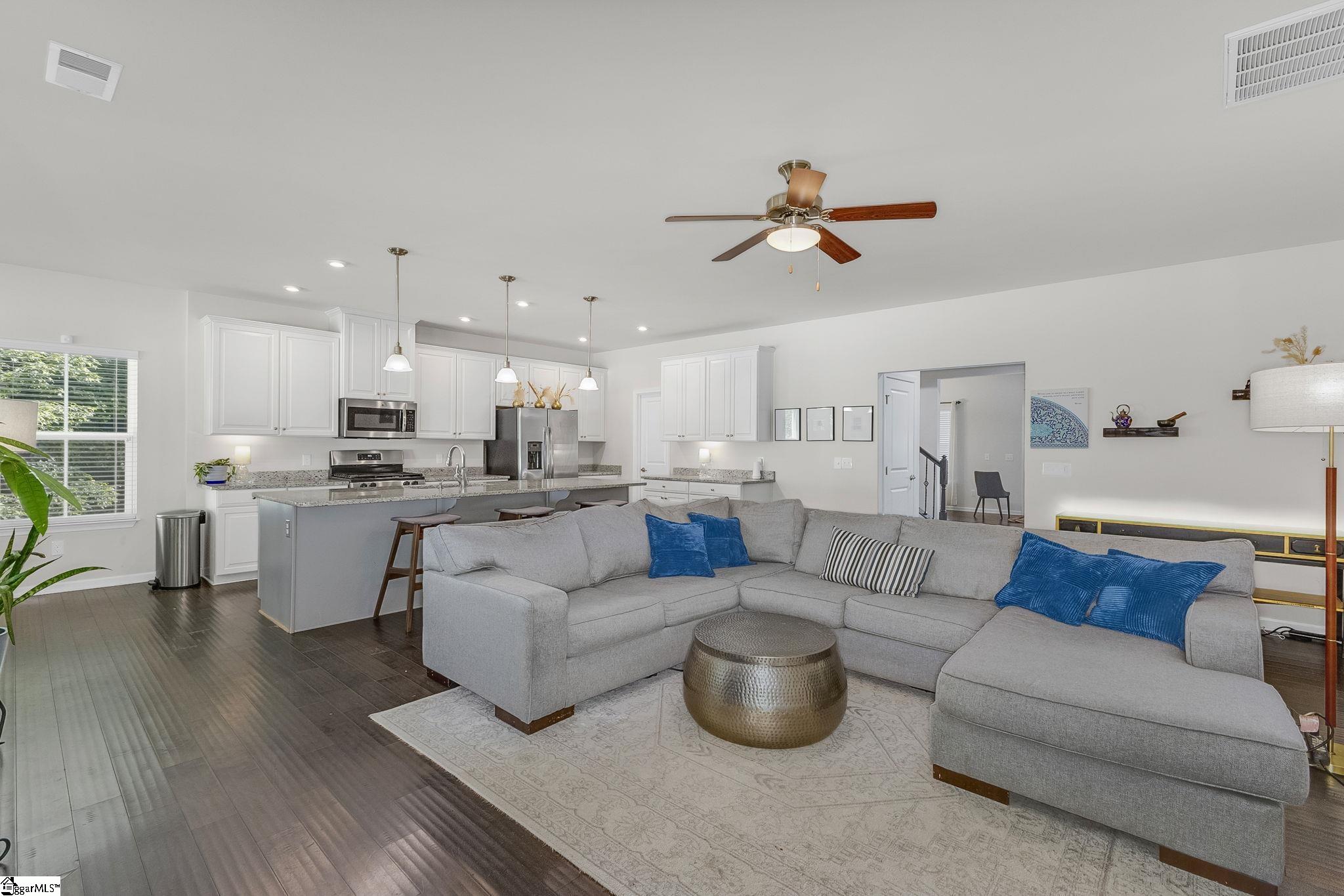 Greer, South Carolina 29650, United States, 4 Bedrooms Bedrooms, ,3 BathroomsBathrooms,Residential,Active,138778