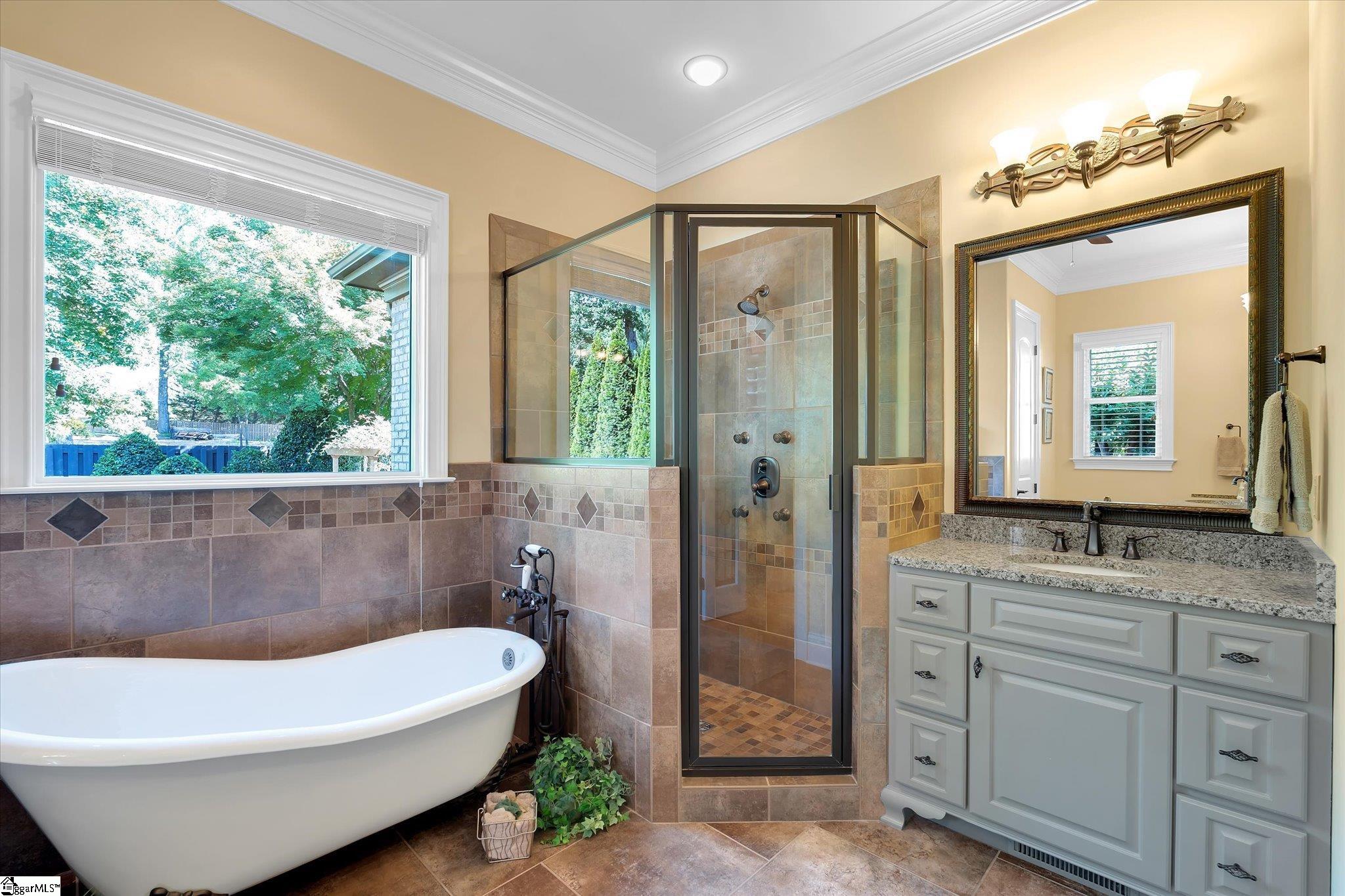 10 Travertine Ct, Greenville, SC, 29615, USA, 4 Bedrooms Bedrooms, ,4 BathroomsBathrooms,Residential,Contingent,10 Travertine Ct,1592726