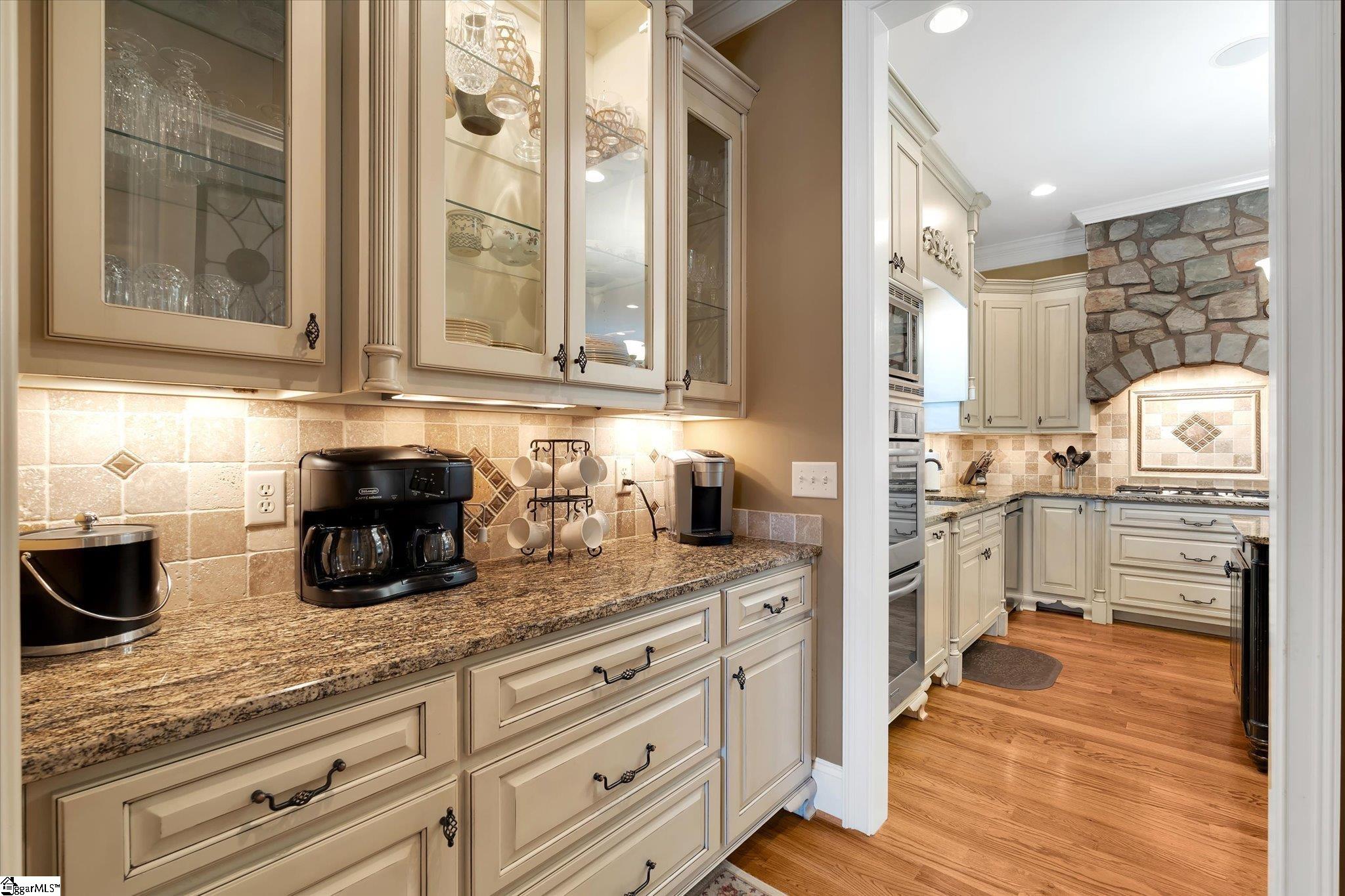 10 Travertine Ct, Greenville, SC, 29615, USA, 4 Bedrooms Bedrooms, ,4 BathroomsBathrooms,Residential,Contingent,10 Travertine Ct,1592726