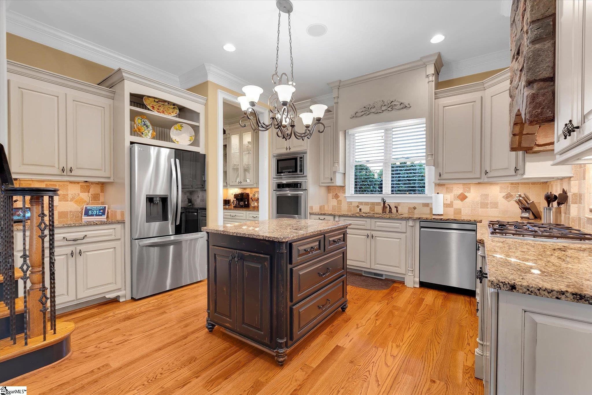 10 Travertine Ct, Greenville, SC, 29615, USA, 4 Bedrooms Bedrooms, ,4 BathroomsBathrooms,Residential,Contingent,10 Travertine Ct,1592726